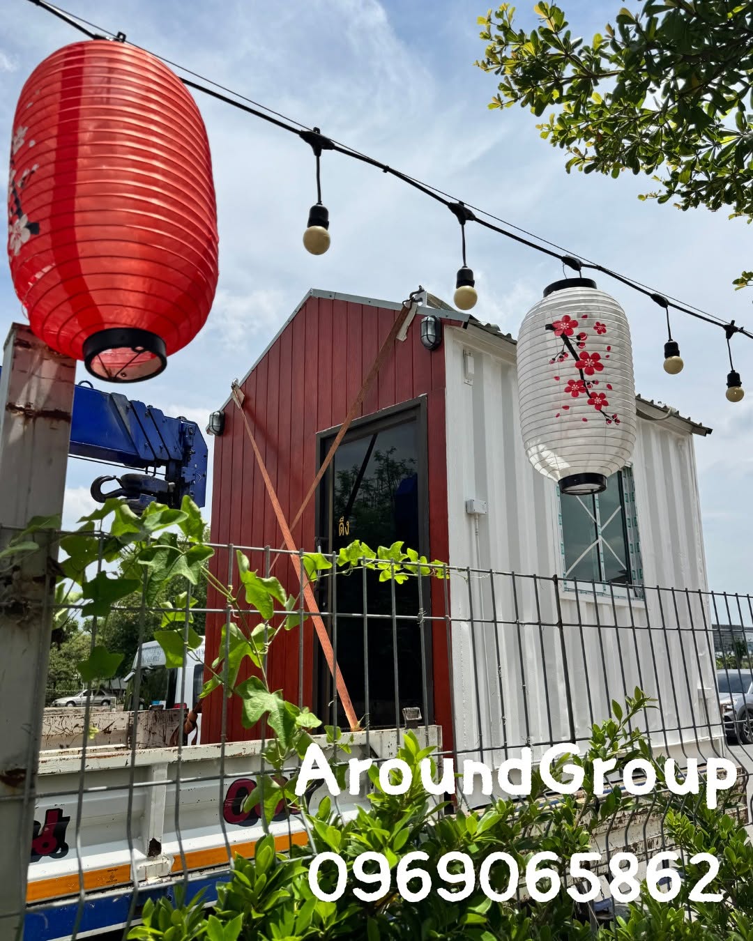 ภาพผลงานเต็มหน้าจอ: ผลงานร้านค้าน็อคดาวน์โทนแดง-ขาว พร้อมตกแต่งภายใน